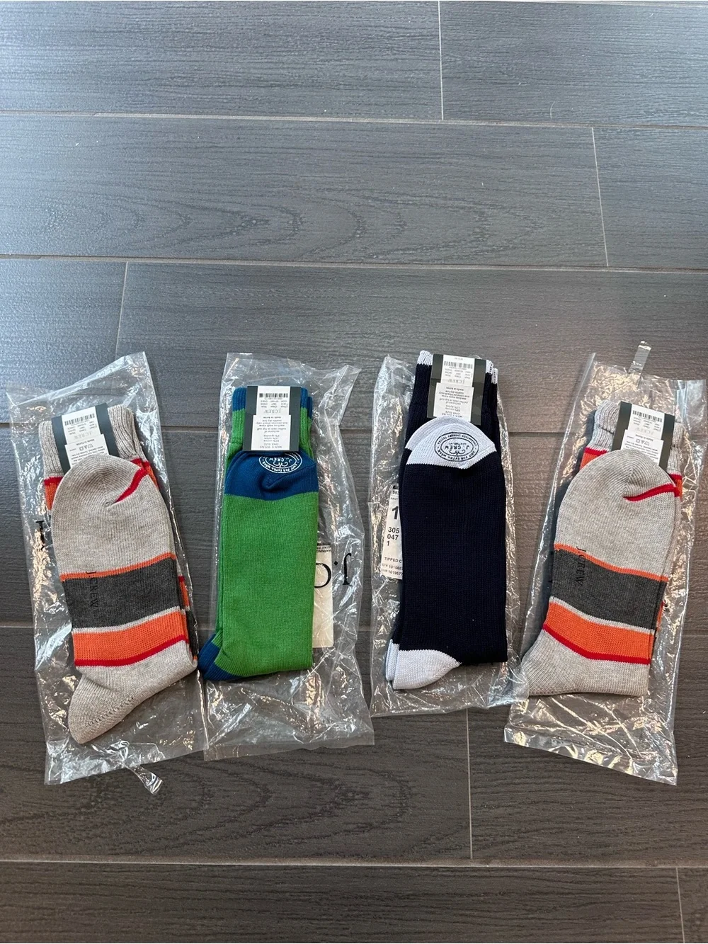 Men's J. Crew Sock Bundle (4) pairs  - Grey, Green & Navy Assorted